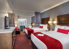 Desert Palms Hotel & Suites Anaheim Resort 5