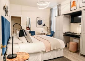 The Town House 5