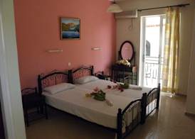 Vossos Hotel Apartments 4