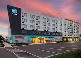 Tru By Hilton Toronto Airport West 2