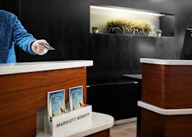 Courtyard by Marriott Houston Medical Center/NRG Park 5