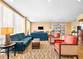 Comfort Suites Orlando Airport 2