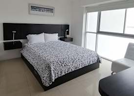 Luxury Suites Riverfront GYE 4