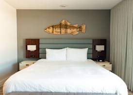 Lakehouse Resort 3