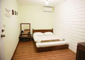 Les Fleurs Bangkok Hostel 5