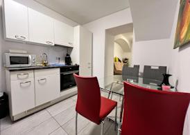 Long Stay 1BR Apt Near Prater Park 4