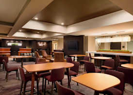 Courtyard by Marriott Champaign 3
