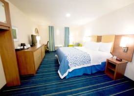 Arya Inn & Suites 4