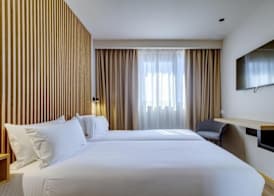 room Select Porto 5