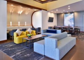 Hyatt Place Garden City 3