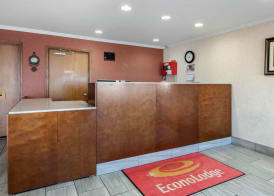 Econo Lodge Lexington Southeast 3