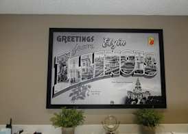Super 8 by Wyndham Elgin 5