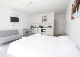 Guest House Lovely Swan 3