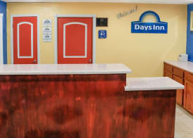Days Inn by Wyndham Bastrop 3