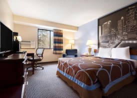 Super 8 by Wyndham Charlotte University 4