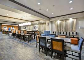 Hampton Inn Kenedy 5