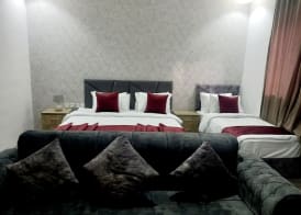 Twins Downtown Hotel 3