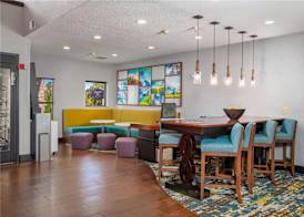 Hampton Inn Elkhart 4