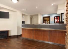Super 8 by Wyndham Findlay 2