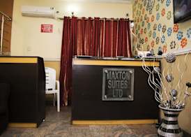 Maxton Suites 4