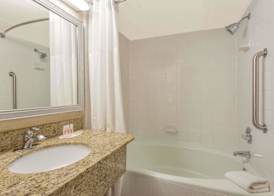 Baymont by Wyndham Fayetteville Fort Bragg Area 4