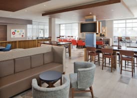 Holiday Inn Express & Suites PORTLAND AIRPORT by IHG 3