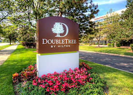 DoubleTree by Hilton Chicago Schaumburg 2