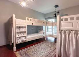 Travelers Dubai Marina Hostel 4