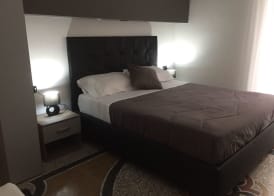 MB95 - Mezzocannone Luxurious Bed&Breakfast 4