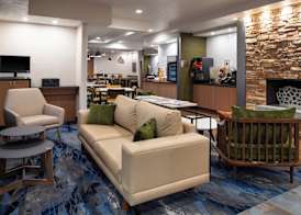 Fairfield Inn and Suites Beloit 3