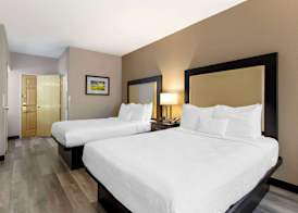 Best Western Plus Des Moines West Inn & Suites 4