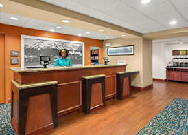 Hampton Inn & Suites Burlington 5