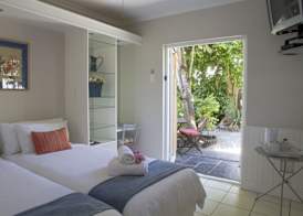 Conifer Beach House 5