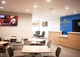 Microtel Inn & Suites by Wyndham Camp Lejeune/Jacksonville 2