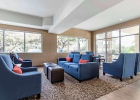 Comfort Suites Medical Center near Six Flags 3