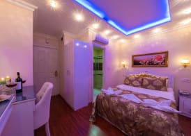 Charm Hotel 2