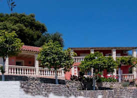 Fouxia Apartments and Studios 3