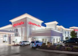 Hampton Inn Mount Airy 2