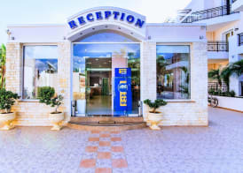 Yiannis Manos Hotel Resort 5