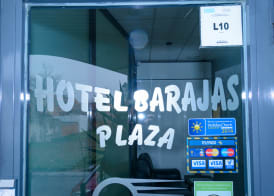 Hotel Barajas Plaza 4