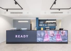 HOODY ACTIVE & HAPPINESS HOTEL 4