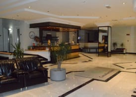 Canadian Hotel 2