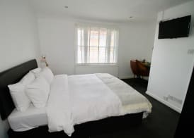 Chequers Inn 5