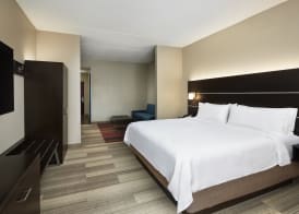 Holiday Inn Express & Suites SEYMOUR by IHG 3