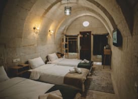 DAPHNE CAVE HOTEL 2