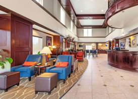 Comfort Suites Palestine 5