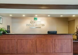Quality Inn & Suites Albuquerque West 4