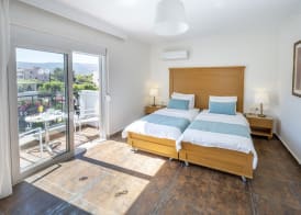 Peridis Family Resort 4