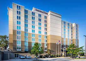 DoubleTree by Hilton Biloxi 3