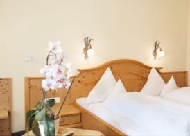 Hotel Die Arlbergerin - Design & Tiroler Gemütlichkeit 4